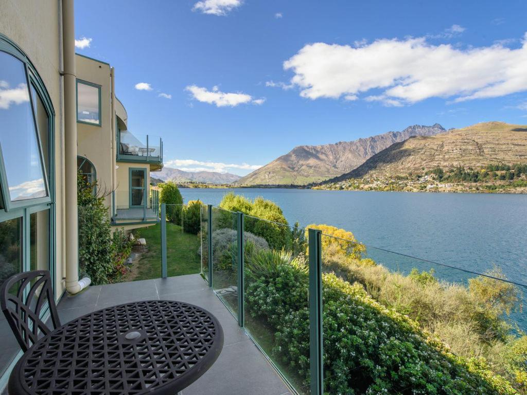 Lakefront Living At Remarkables Retreat - Unit 4 クイーンズタウン エクステリア 写真