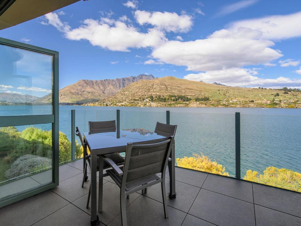 Lakefront Living At Remarkables Retreat - Unit 4 クイーンズタウン エクステリア 写真