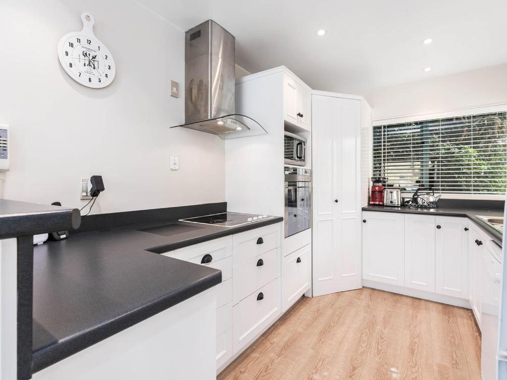 Lakefront Living At Remarkables Retreat - Unit 4 クイーンズタウン エクステリア 写真